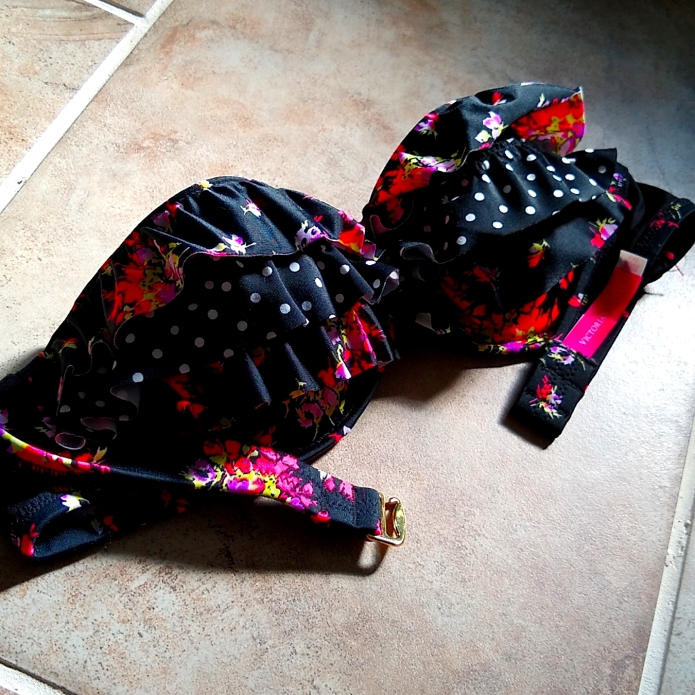 NWOT Victoria's Secret floral polka dot swim top